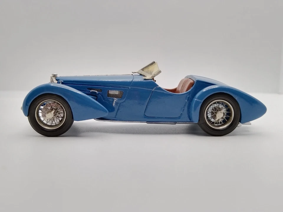 DB Modeles 1/43 Built Resin Kit Bugatti T57 SC Roadster Colonel Giles 1938. Rare - Image 2 of 4