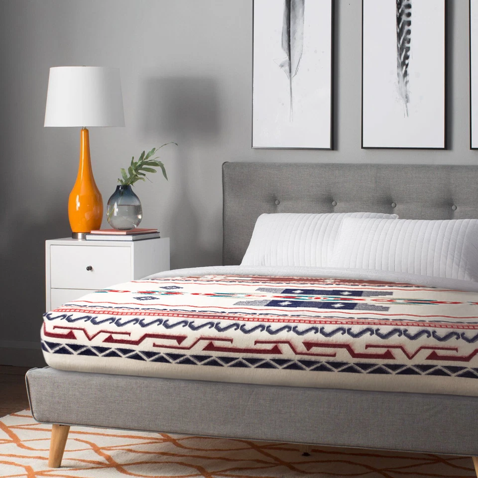 EXTRA LARGE SOFT & WARM ALPACA WOOL BLANKET 75x90" NATIVE SOUTH AMERICAN PATTERN - Image 3 of 4