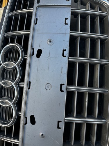 2008 2009 2010 2011 2012 AUDI TT RS FRONT GRILL GRILLE OEM 8J0853651 - Picture 7 of 15