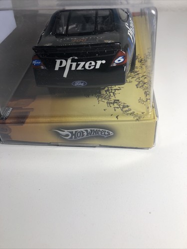 2005 Hot Wheels, Mark Martin #6 Pfizer Batman beginnt Serie 400 1:24 - Bild 5 von 7