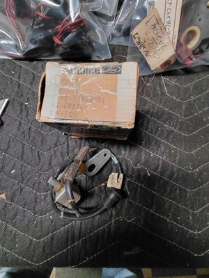 NOS 68 Ford Galaxie 500 XL Fairlane 4-Speed Reverse Backup Switch C8AZ-15520-B