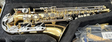 Yamaha Alto Saxophone Eb Key Gold Finish w/ Mouthpiece Neck Strap