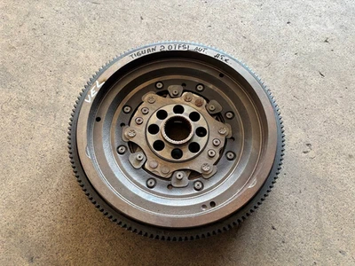 Schwungscheibe VW Tiguan 5N AUDI Q3 8U 06J105266R Zweimassenschwungrad Automatik - Bild 1 von 4