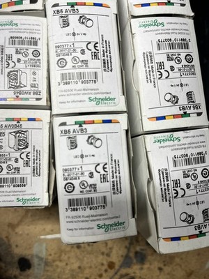 NEW Schneider Electric XB5 AVB3 indicator light