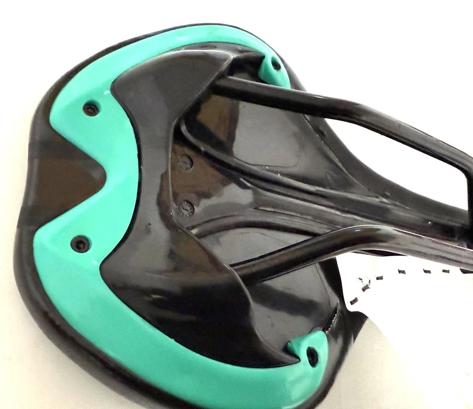 Mongoose TYAX Comp 145 mm Sillín de Bicicleta para Hombres MTB Montaña 280 mm Asiento Largo Nuevo Foto 3 de 4