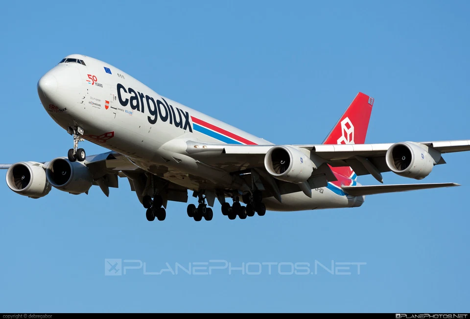 HERPA 1/200 CARGOLUX Cargo Boeing 747-8F art Herpa 554879 w/Stand  NEW - Immagine 3 di 3