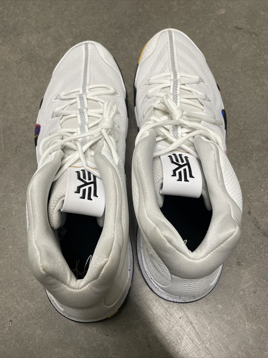 【ナイキ】Kyrie4 EP NCAA MARCH MADNESS 26.5 Nike Kyrie 4 NCAA Tournament March Madness Size 13 Sneakers