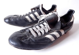 used baseball cleats