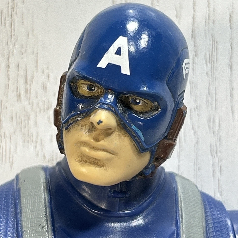 MARVEL CAPTAIN AMERICA TALKING ACTION FIGURE  10" SIZE TOY HASBRO 2011 Works - Image 2 of 4