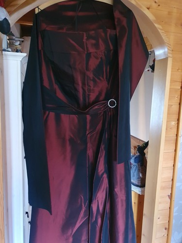 Abendkleid trägerlos m. Stola, weinrot changierend 46 nur 1 x getragen - Bild 2 von 2