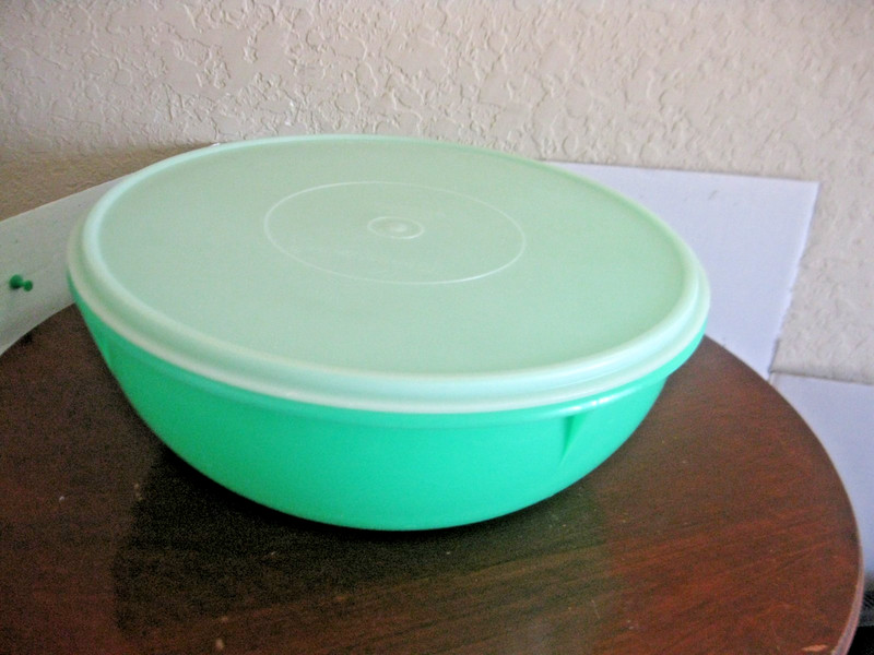 Vintage Tupperware Green Fix‑N‑Mix 26‑Cup Mixing Bowl #274‑3 w/ Sheer Lid 12"