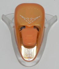 SCALLOP CARD CREATOR CORNER ADORNER MEDUM LEVER EK SUCCESS PAPER PUNCH