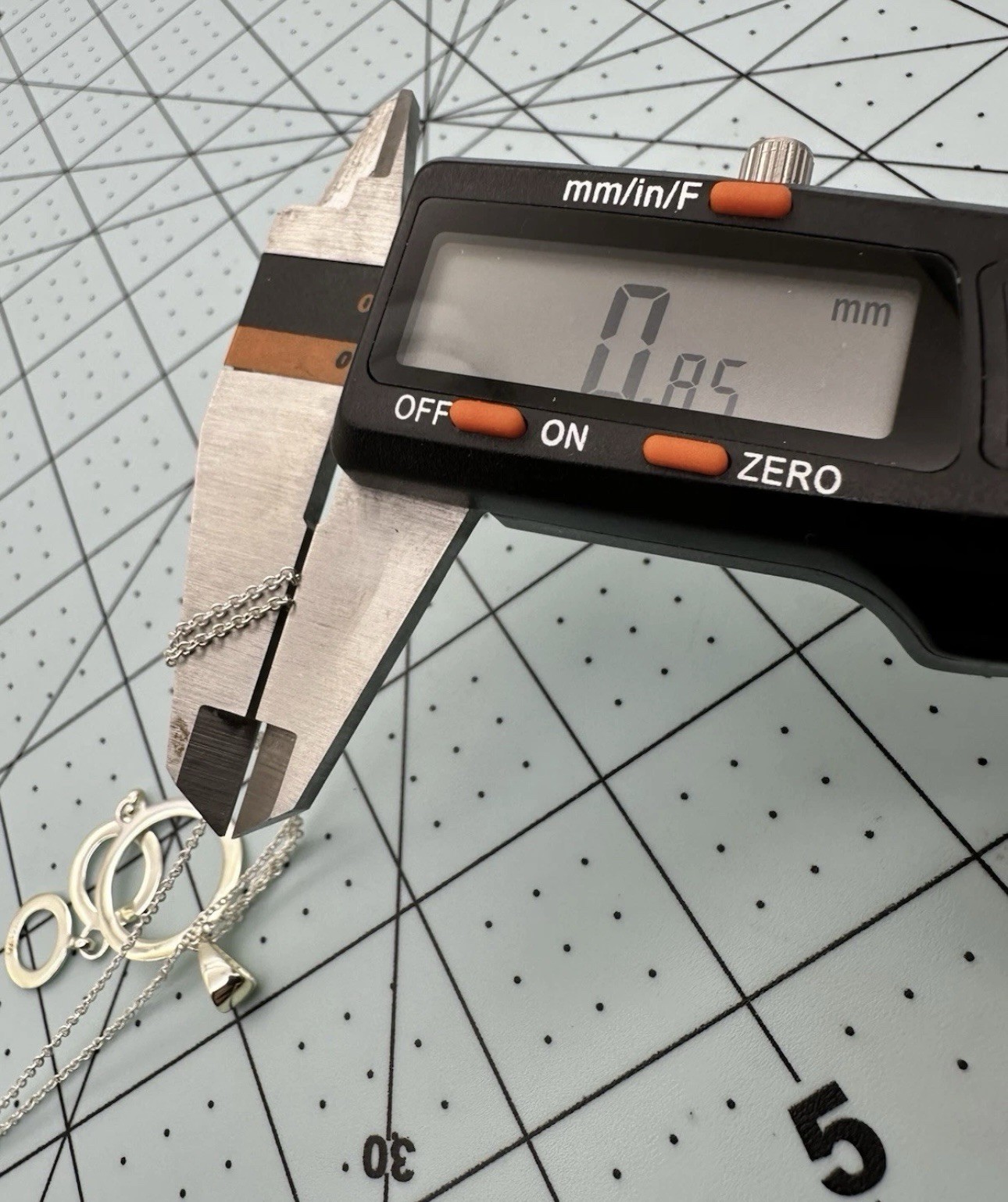 Modern Sterling Silver Interlocking Open Loop Cir… - image 12