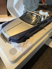 Kyosho 1:18 scale Rolls-Royce Phantom Drophead Coupe(Metropolitan Blue)