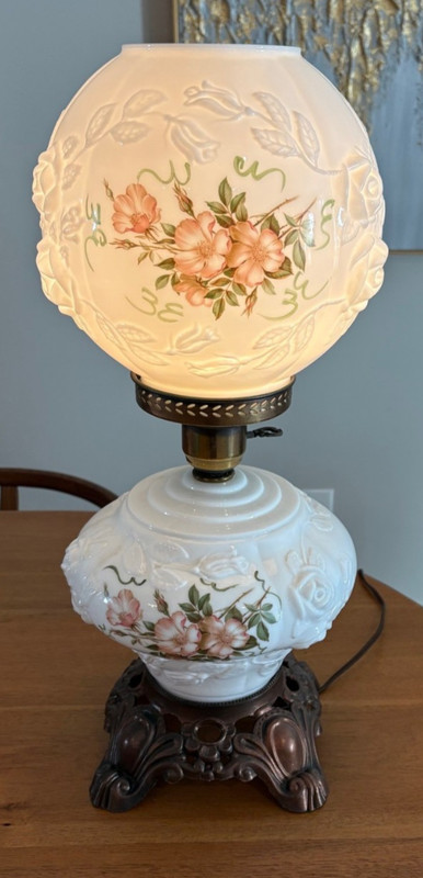 Gone With the Wind Lamp Floral, 21” Tall