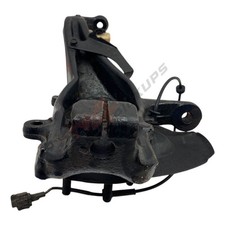 2011 Nissan Navara V6 Passenger Side Front Hub 2005-2015 400155X00C