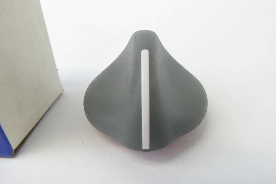 NOS OEM GM 16181412 Heater & A/C Temp Control Knob 1994‑96 Pontiac Grand Prix - Image 3 of 4