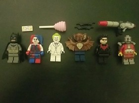 Lot of Two Lego Batman Sets (76053)(76011)  Missing a Batman Has an Extra Joker 