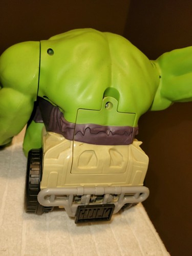 Pre-owned: The Incredible Hulk on Top of Jeep, No Remote included - Picture 2 of 8