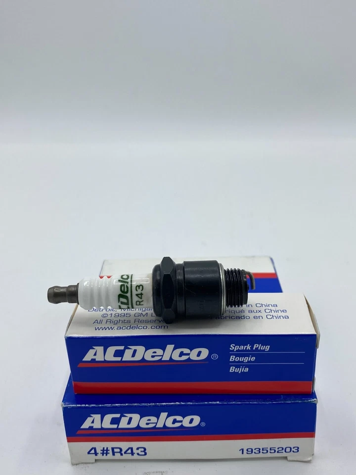 JUEGO DE 4 BUJÍAS AC Delco R43TS Foto 2 de 2