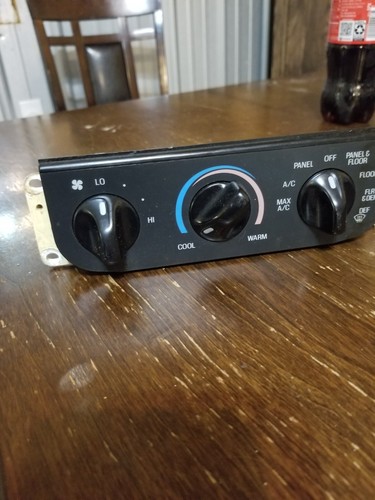 1997 - 2003 FORD F-150 F150 A/C Heater Temperature Climate Control Unit 3 Knobs - Picture 6 of 8