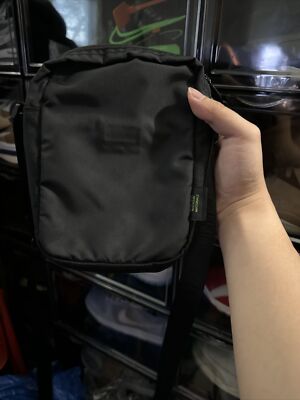 バッグ Supreme Shoulder Bag Black 22FW Supreme Shoulder Bag (FW22) Black | Hype Clothinga