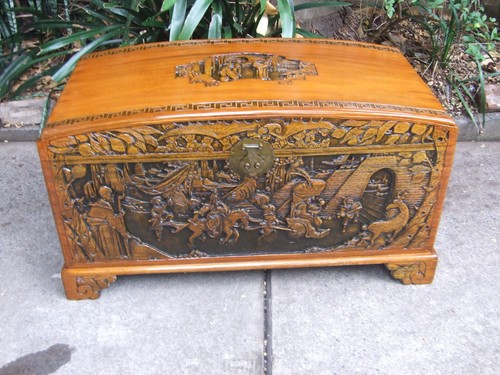 Camphor Wood Hand Carved Trunk -Chest -Antique Blanket Box Furniture - Picture 3 of 19