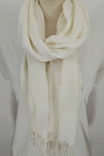 Bufanda de diseño de malla geométrica con hilo metálico brillante - Imagen 7 de 26