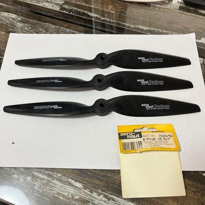 aero-naut E-Prop 10x5.7 Carbon Propeller 3-Blade Set