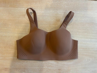 Victoria's Secret Smooth Caramel 42DDD Featherweight Max Wireless Sport Bra