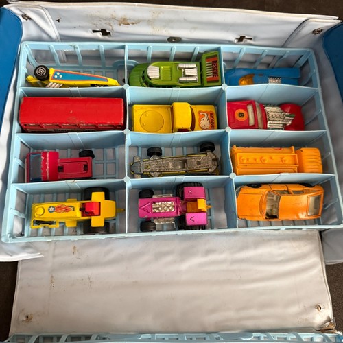 Matchbox Carry Case With Die-Cast Cars - Pre-Owned Vintage Collection - Picture 5 of 7