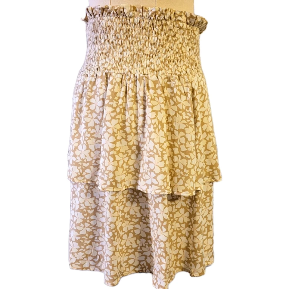 Minifalda Derek Heart en capas floral multicolor ajustada talla S cintura elástica Foto 2 de 4