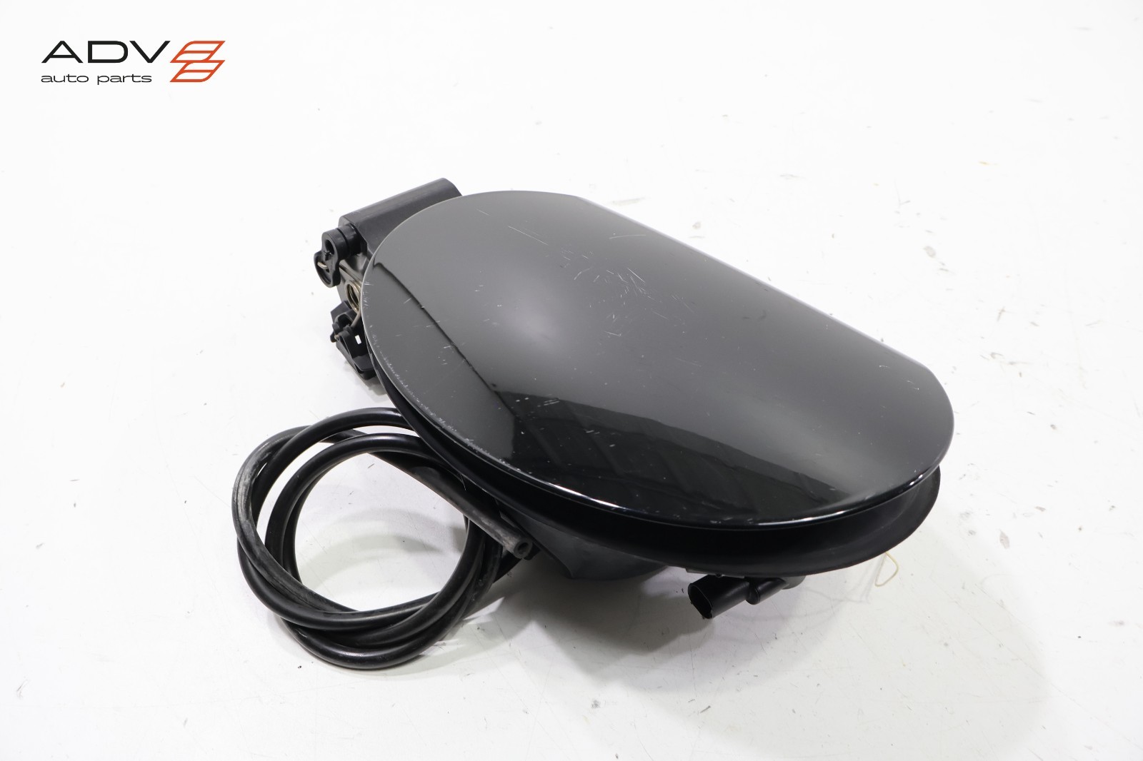 2014 - 2020 MASERATI GHIBLI FUEL TANK FILLER POCKET DOOR LID FLAP COVER OEM