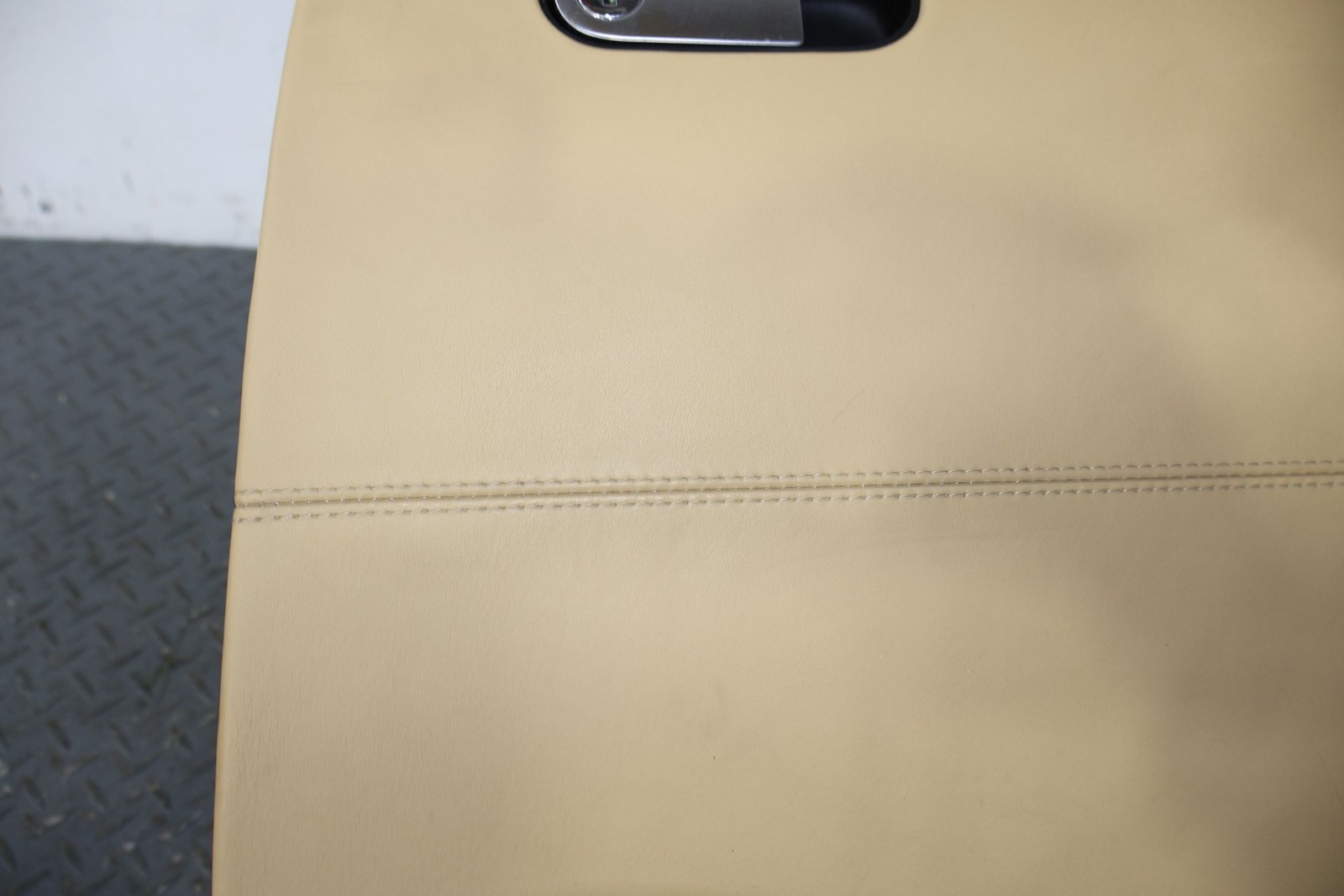 Bentley Continental 2006 Glove box