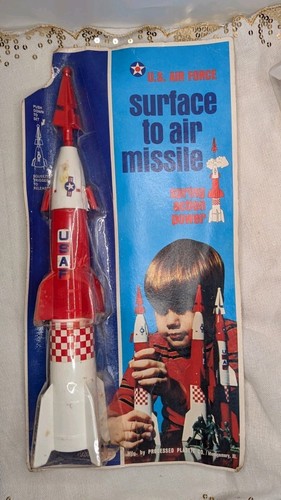 3 NOS Processed Plastics USAF Surface To Air Missile Spring Loaded Rocket #920 - Picture 2 of 15