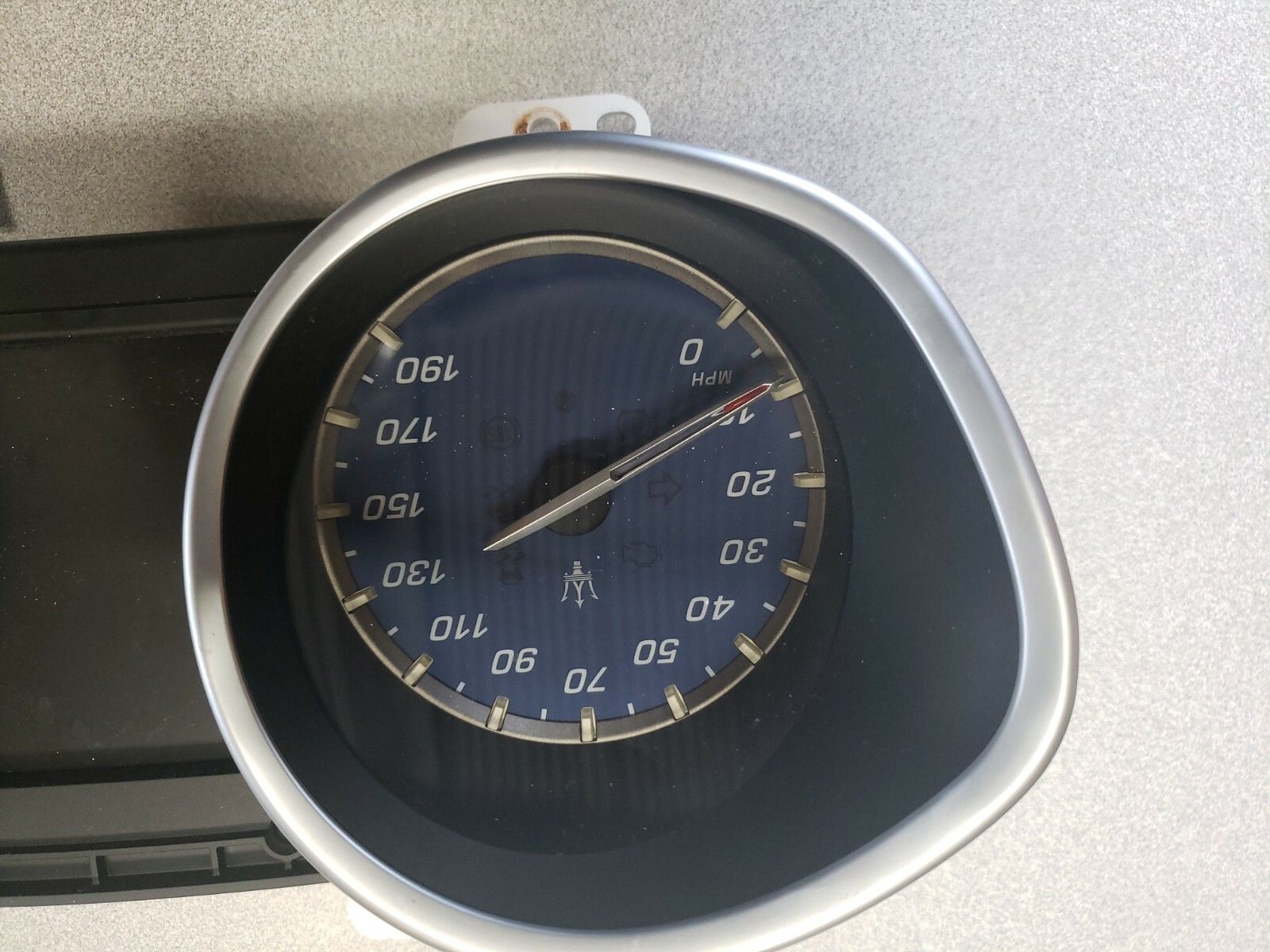 2014 Maserati Ghibli speedometer cluster 