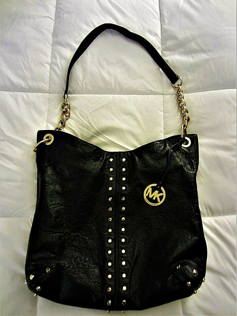 astor pebbled leather shoulder bag