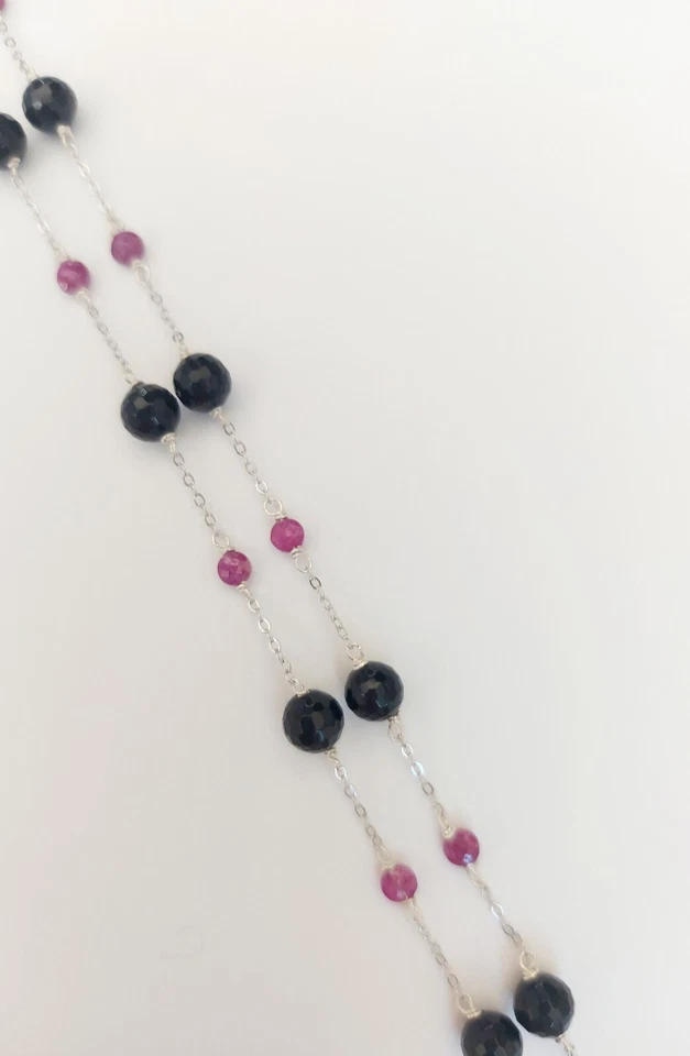 collana in argento 925 con rubini rosso naturale da 3 mm e onice sfaccet da 6 mm - Immagine 4 di 4