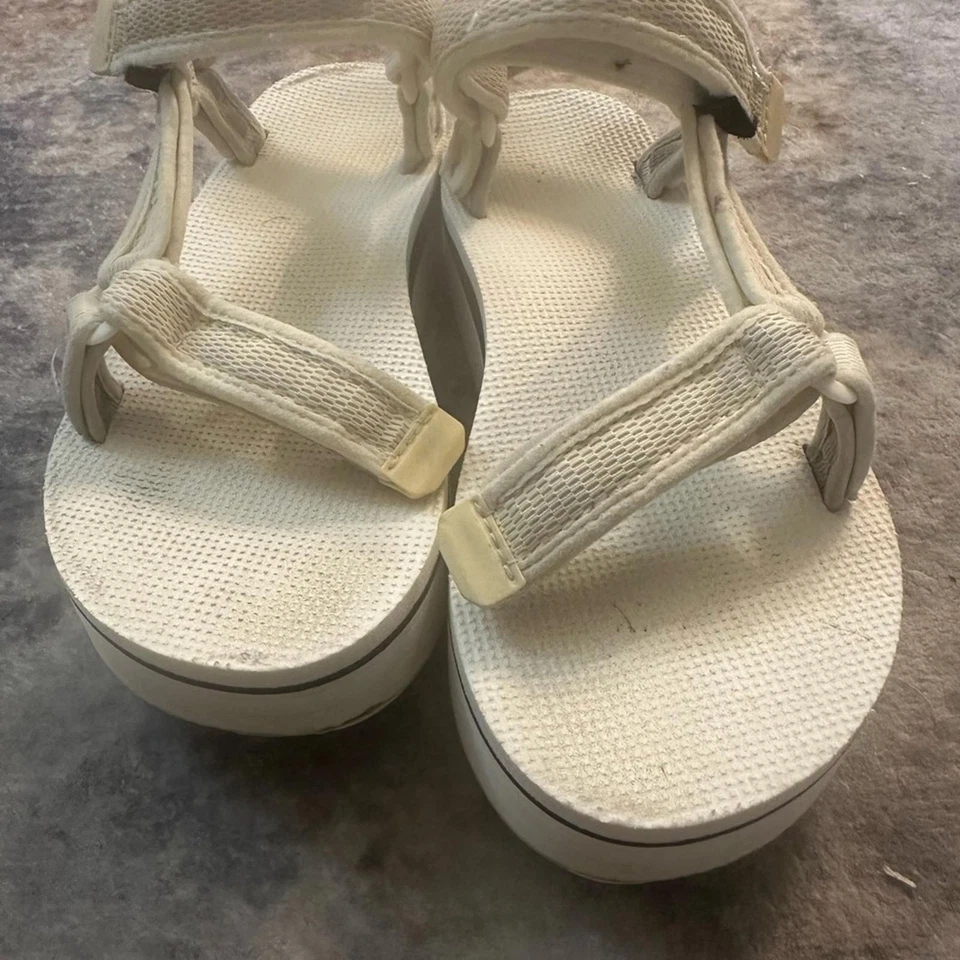 Estampado de malla universal de forma plana Teva Foto 4 de 4