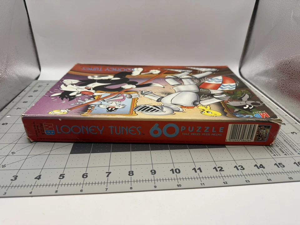 Rompecabezas completo vintage de 60 piezas Looney Tunes Sylvester And Piolín Foto 3 de 4