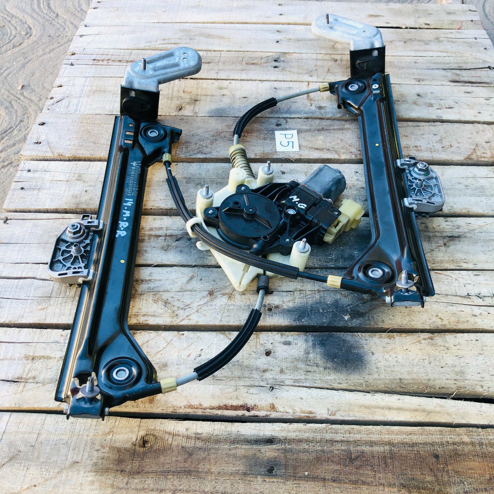 2014 - 2019 Maserati Ghibli Passenger Right Rear Door Window Regulator Motor OEM