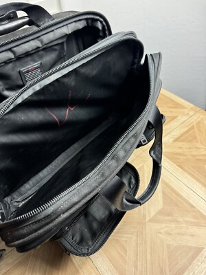TUMIの26127DH Tumi Ballistic Alpha Deluxe 26127DH Expanding Rolling Carry On