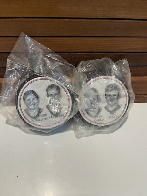 2 Detroit Red Wings Lidstrom Konstantinov Osgood Vernon Puck 1997 Burger King
