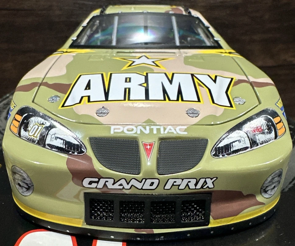 2003 Jerry Nadeau US ARMY Camo Pontiac 1/24 Team Caliber Owner’s Series Nascar - Image 3 of 4