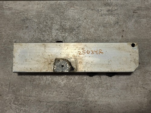 BMW F10 520D, Deformationselement vorn unten rechts, 51117158874