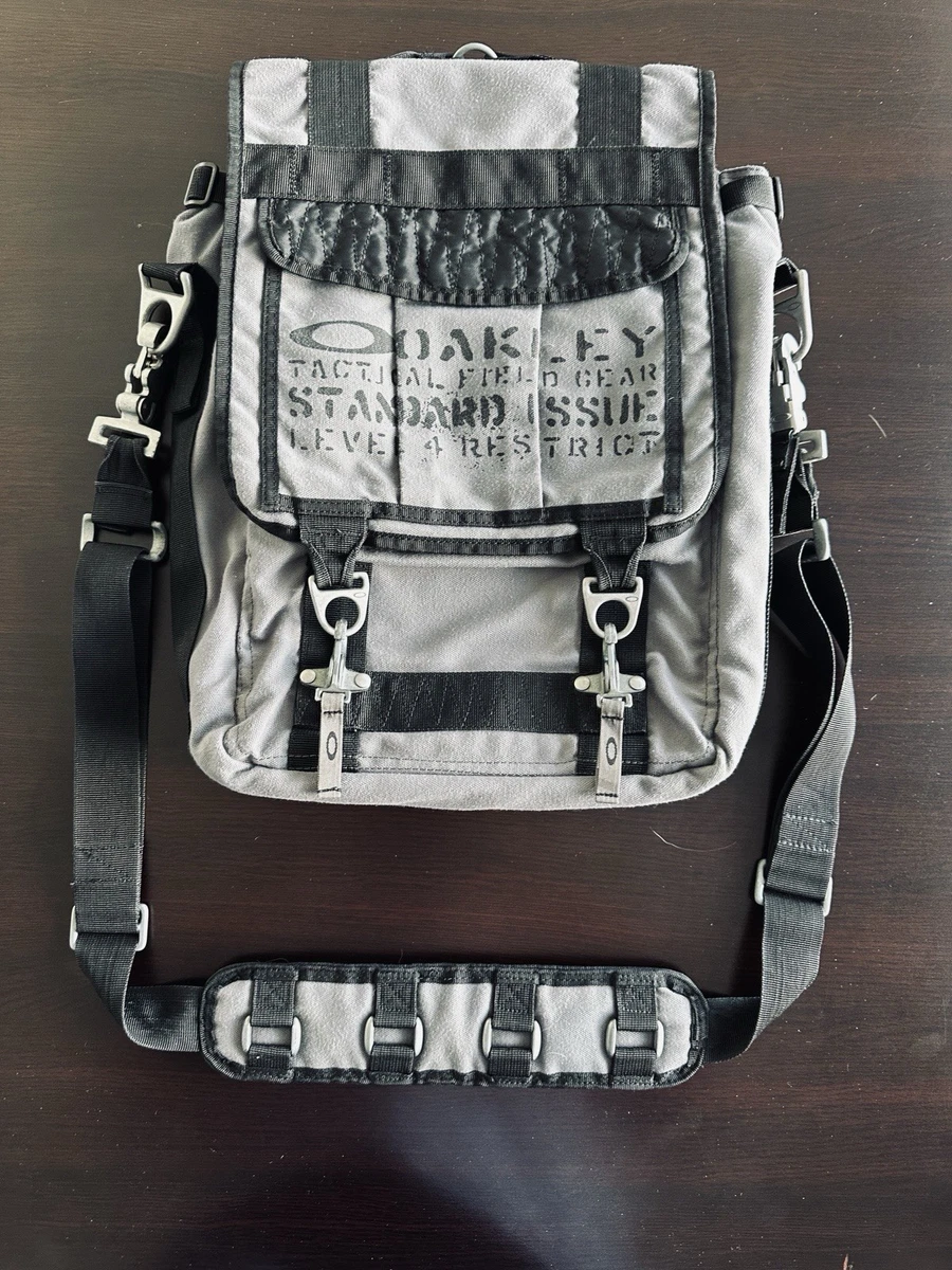 Oakley Messenger Bag for sale | eBay