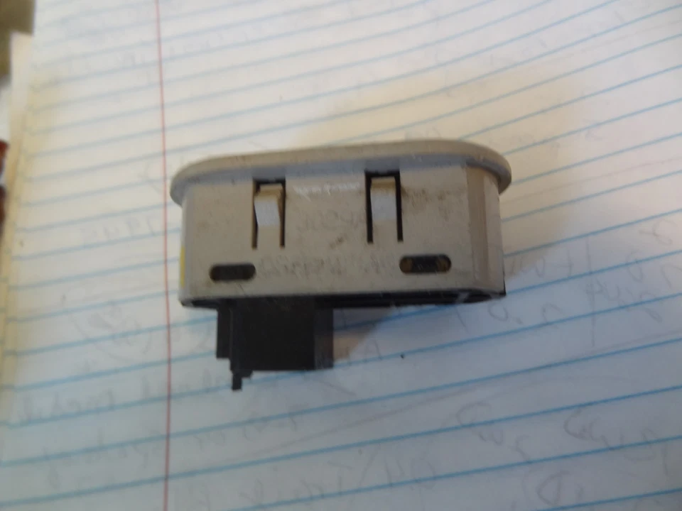 1998 1999 2000 Chrysler 300M LHS Concorde Dodge Intrepid Memory Seat Switch Foto 2 de 4