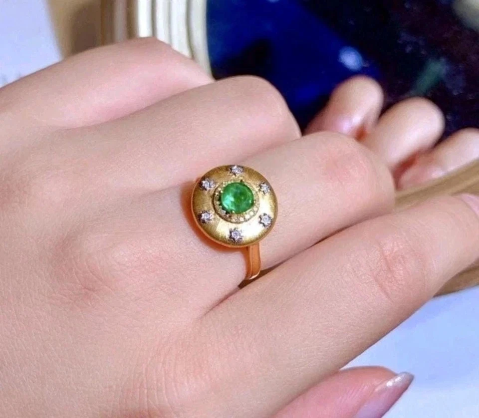 Anel de casamento de ouro amarelo sólido 14k natural da Zâmbia com esmeralda e diamante 1,50 CT - Imagem 4 de 4