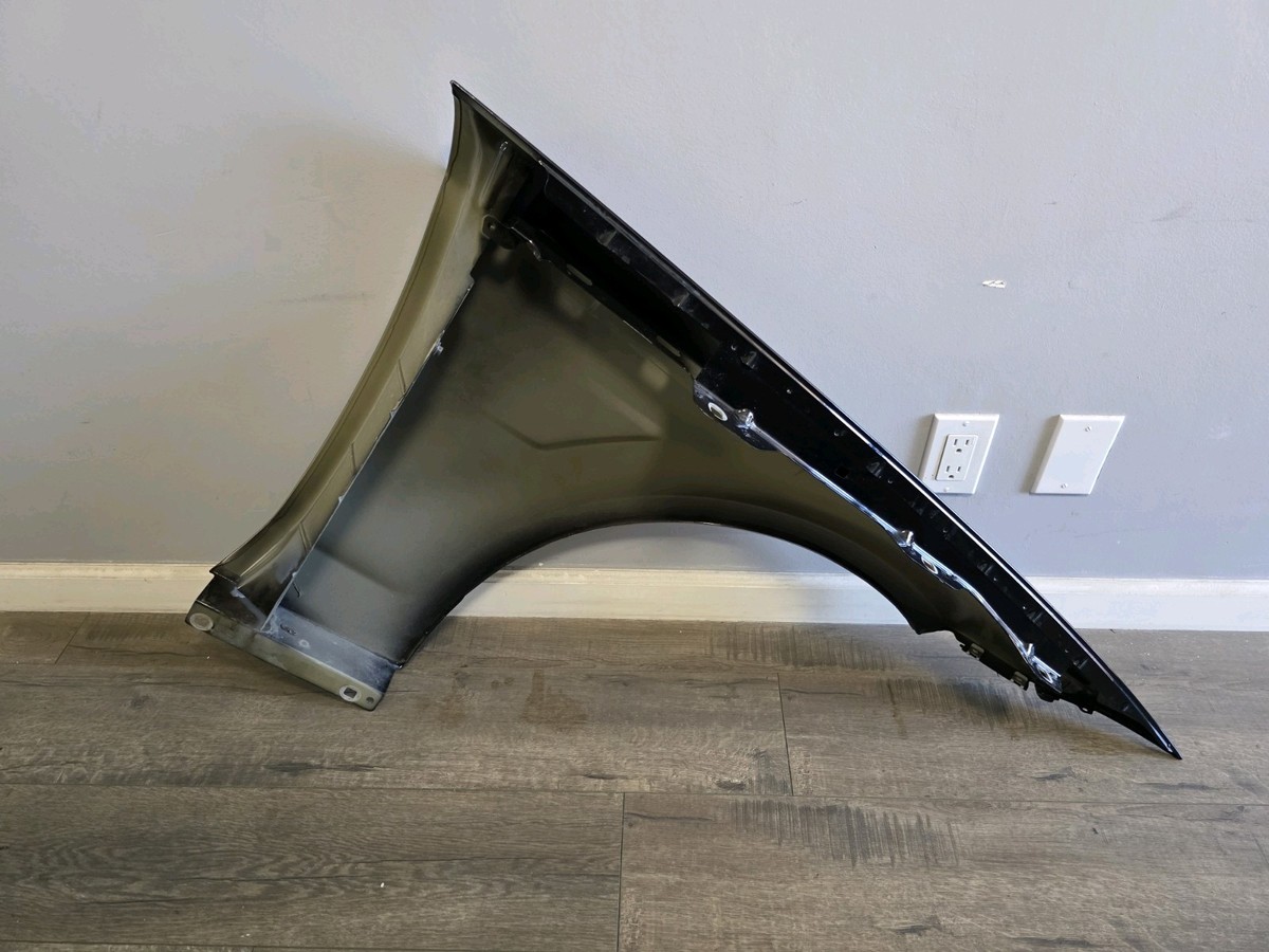 MERCEDES CLS63 AMG W218 FRONT LEFT DRIVER SIDE FENDER OEM