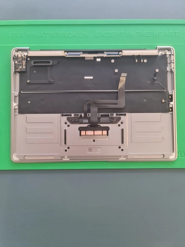 Tastiera Completa MacBook Air M1 2020 a2337 emc 3598 con trackpad e Jack Audio - Immagine 2 di 4